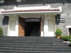 14-Entrance memorial museum My Lai